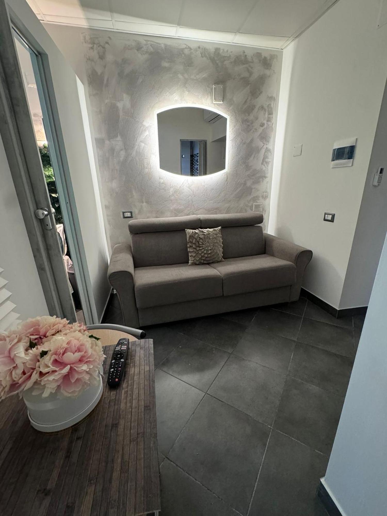 Casa Di Vincenzo Bed & Breakfast Naples Exterior photo